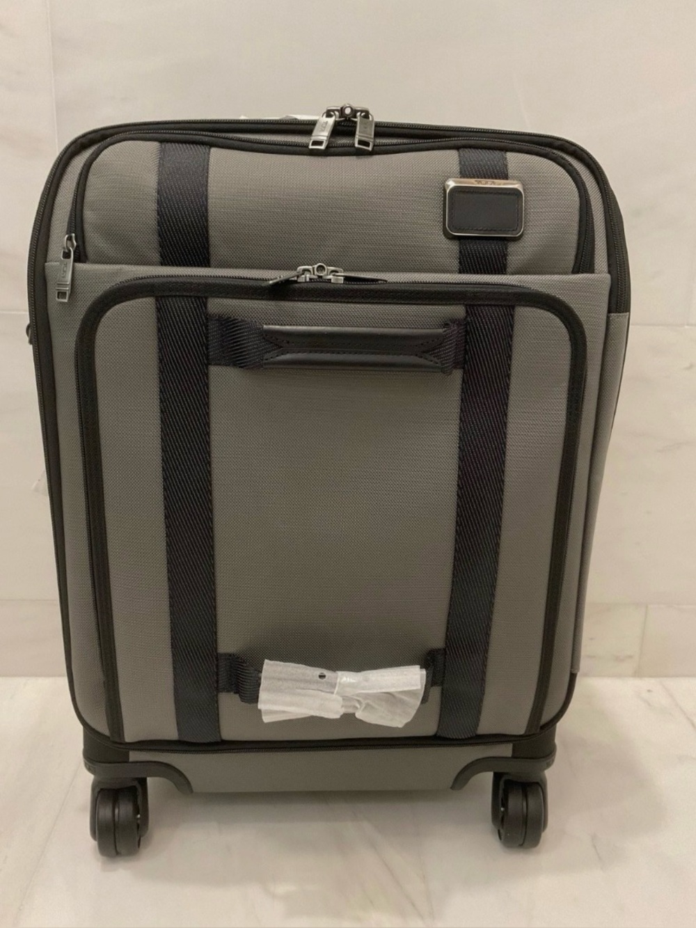NEW Tumi MERGE 22” CONTINENTAL FRONT LID Carry-on Suitcase - ALLOY & BLACK